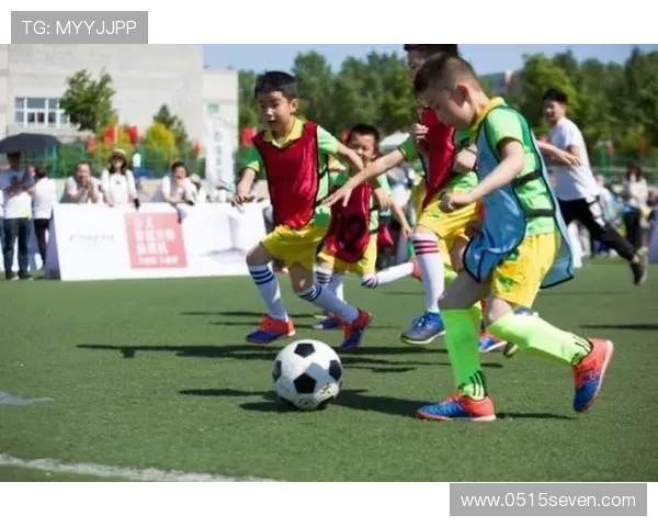 彩泥足球明星创意手工制作教程让你轻松打造专属球场英雄