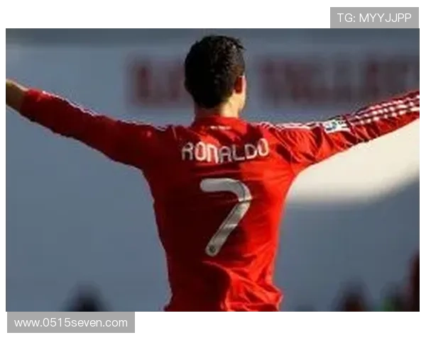 北京剪足球明星发型体验让你在球场上也能风采夺目